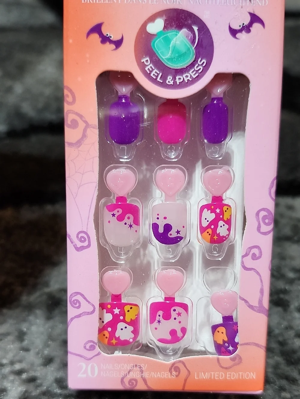 imPRESS dark physical nails